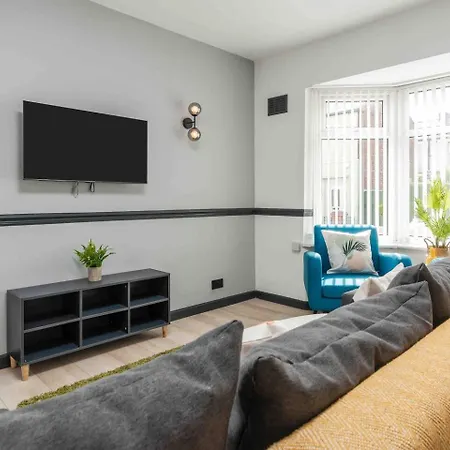 3-Bed Scouse House Near Anfield & Goodison Villa Liverpool Exterior photo