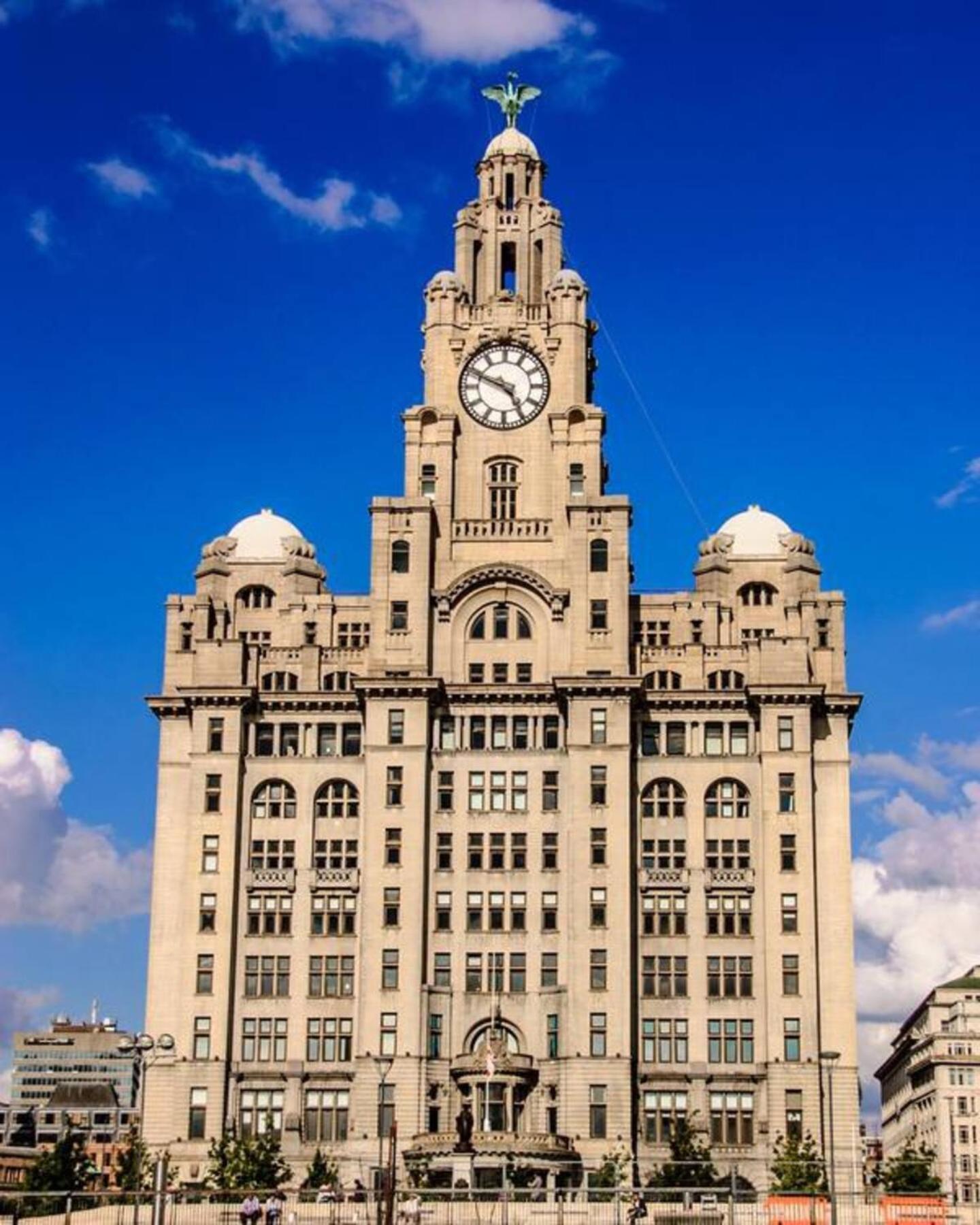 3-bed Scouse House Near Anfield & Goodison Holiday home Liverpool